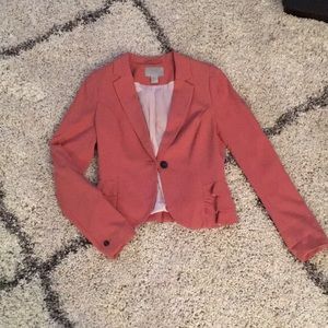 CLOSET CLOSING Adorable coral blazer